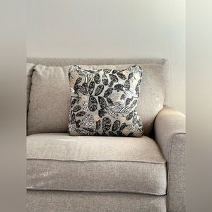 Decorative accent pillow floral